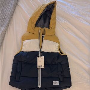 NWT H&M Kids' Colorblock Puffer Vest - Yellow, White, Navy. size 5T/6